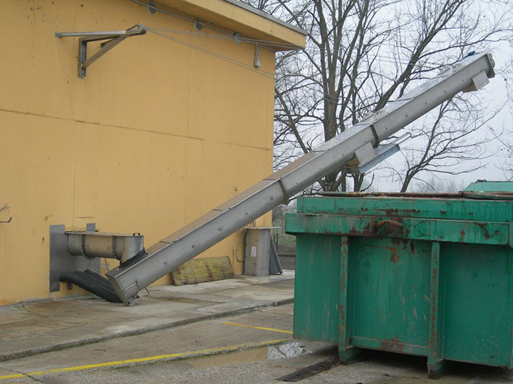 U型螺旋輸送機的承壓能力有限，不適合輸長距離輸送